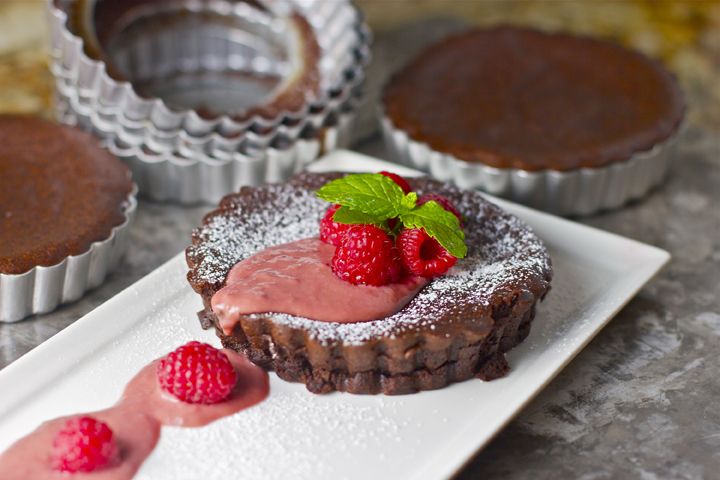 Joyously Domestic: Holiday Hot Cocoa Chocolate Stir Sticks