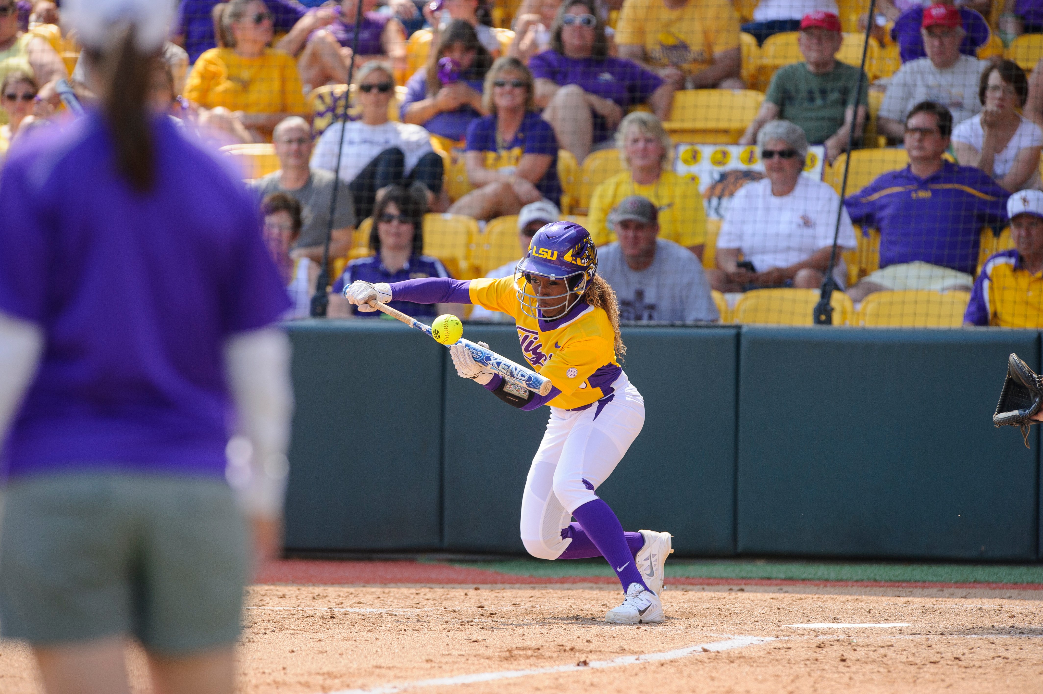 A.J. Andrews Becomes the First Woman to Receive Rawlings Gold Glove -  FloSoftball