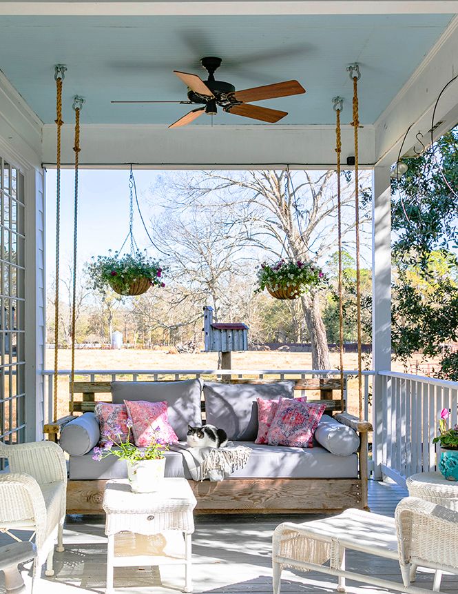 Let's take this outside: Pretty porches are trending in 2023 - inRegister