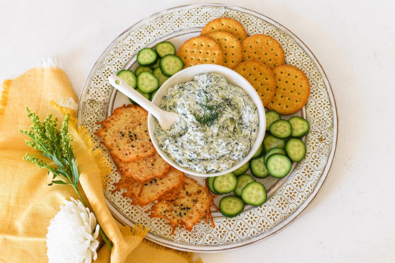 A classic spinach dip recipe for snacking and sharing - inRegister