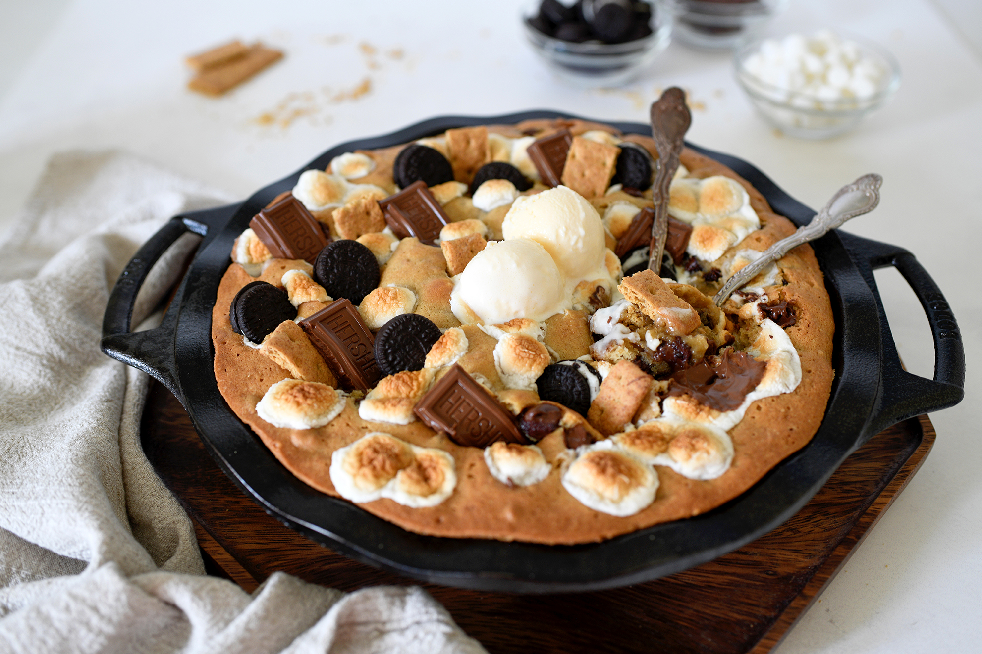 Mini Skillet S'mores - Southern Cast Iron