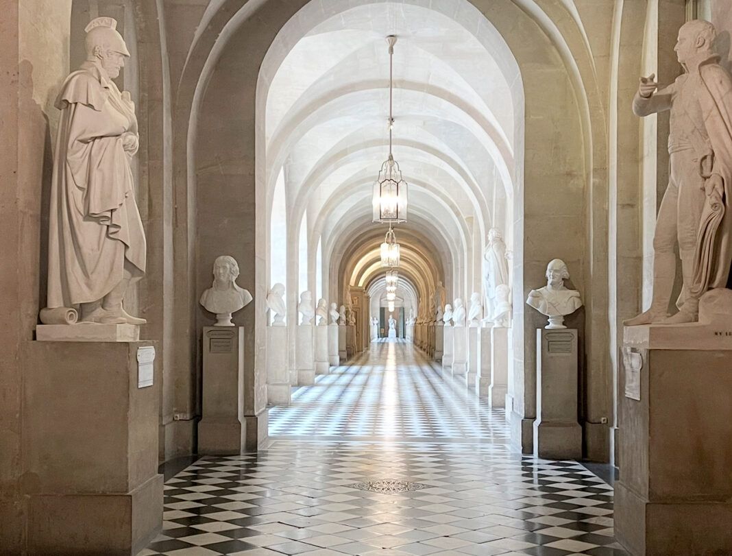 Design opener:Travel Journal main.vu