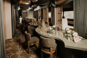 This monochromatic baby shower blends Southern charm and modern sophistication